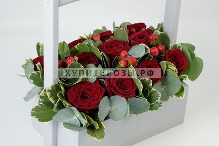 Розы в ящике Речной вокзал купить в Москве недорого